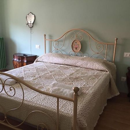 Affittacamere del viaggiatore Ancona Esterno foto