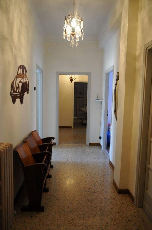 Affittacamere del viaggiatore Ancona Esterno foto